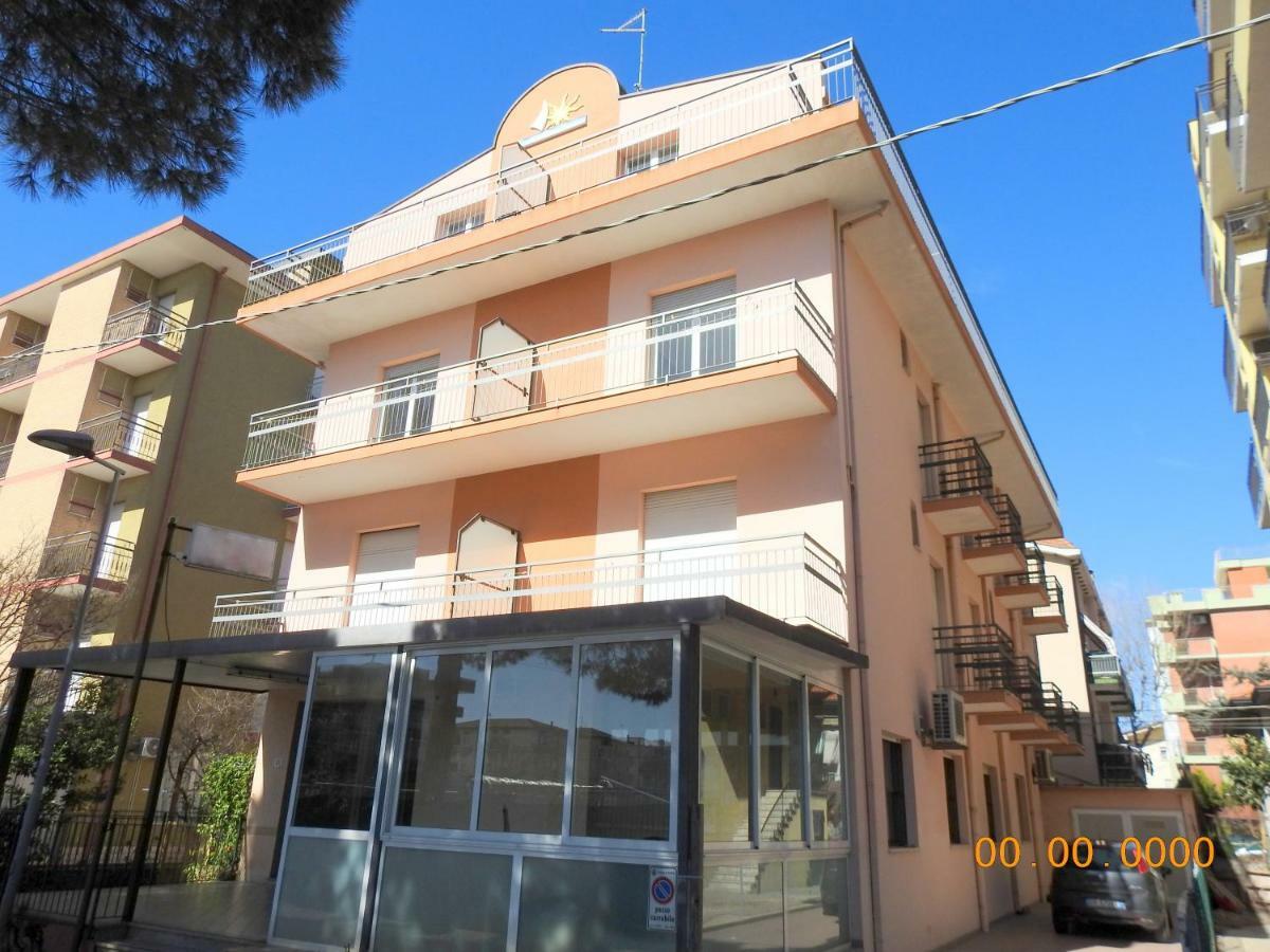 Hotel La Bella Vita Rimini Exterior foto